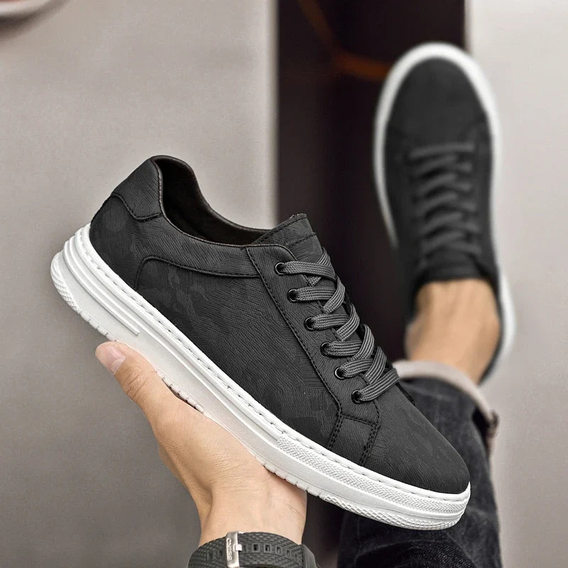 Comfortable beige men's sneakers, versatile footwear for casual and everyday outfits.