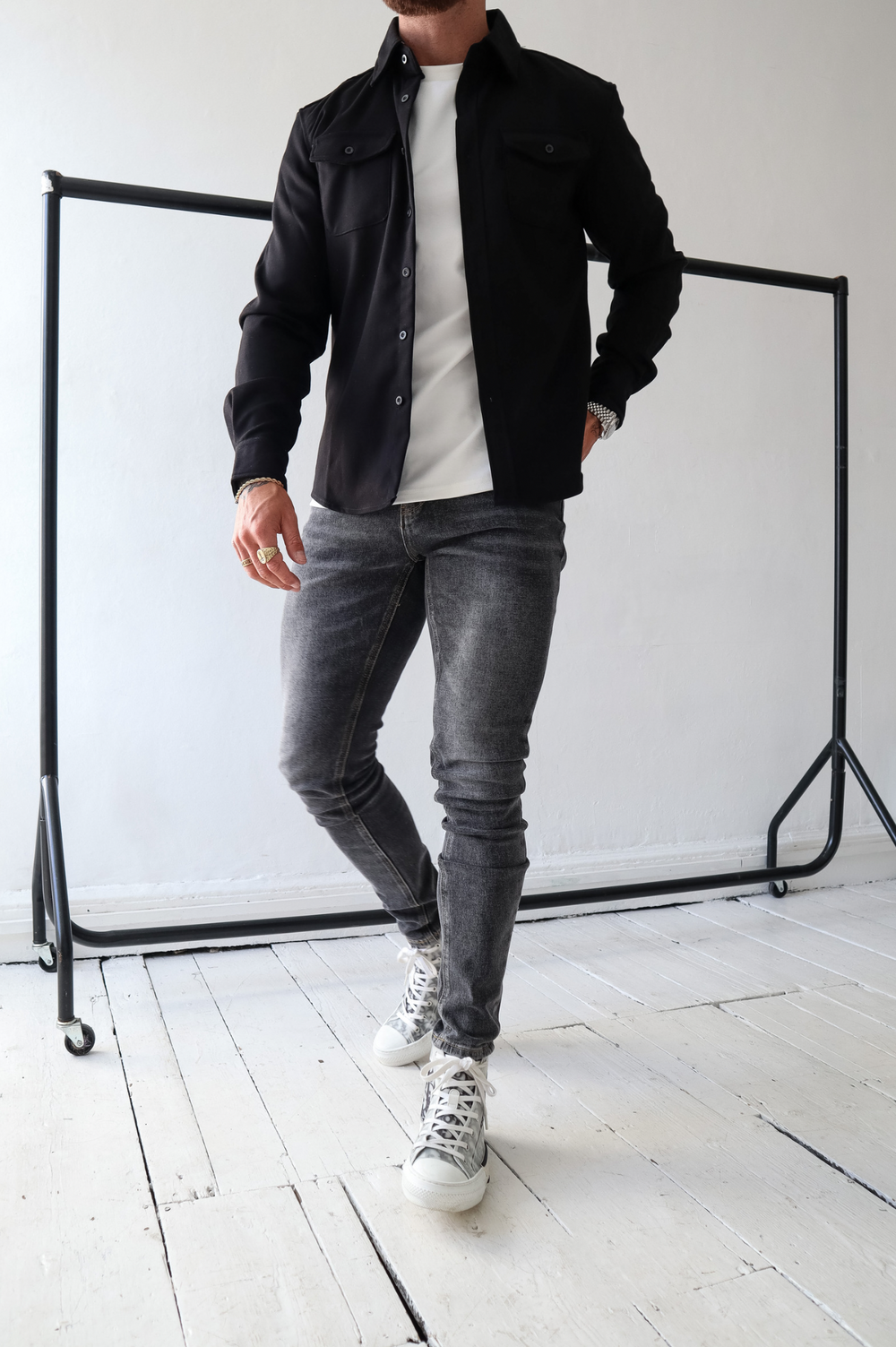 Casual men's long sleeve overshirt jacket. Ideal for layering, features convenient chest pockets.