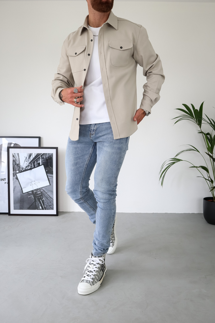 Durable men's outerwear overshirt jacket. Perfect for casual wear, featuring chest pockets & button front.