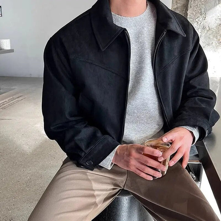 Modern vintage men's casual zip jacket, comfortable and functional for versatile everyday outerwear.