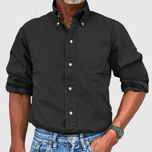 Classic men's long-sleeve vintage wash button-down shirt, perfect for everyday relaxed style.
