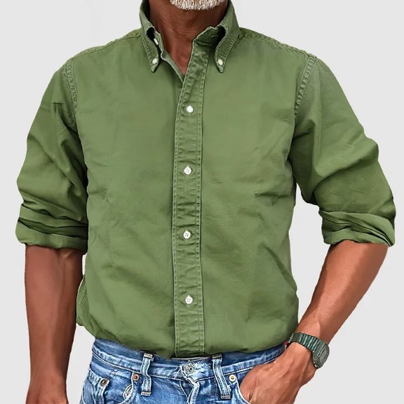 Comfortable men's long-sleeve button-down shirt, vintage wash, relaxed fit for versatile everyday wear.