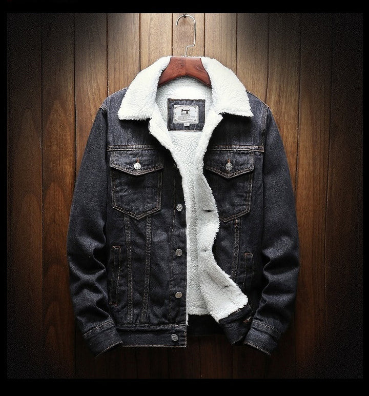 Cozy men's retro black denim jacket, fleece-lined for outdoor winter comfort and warmth.