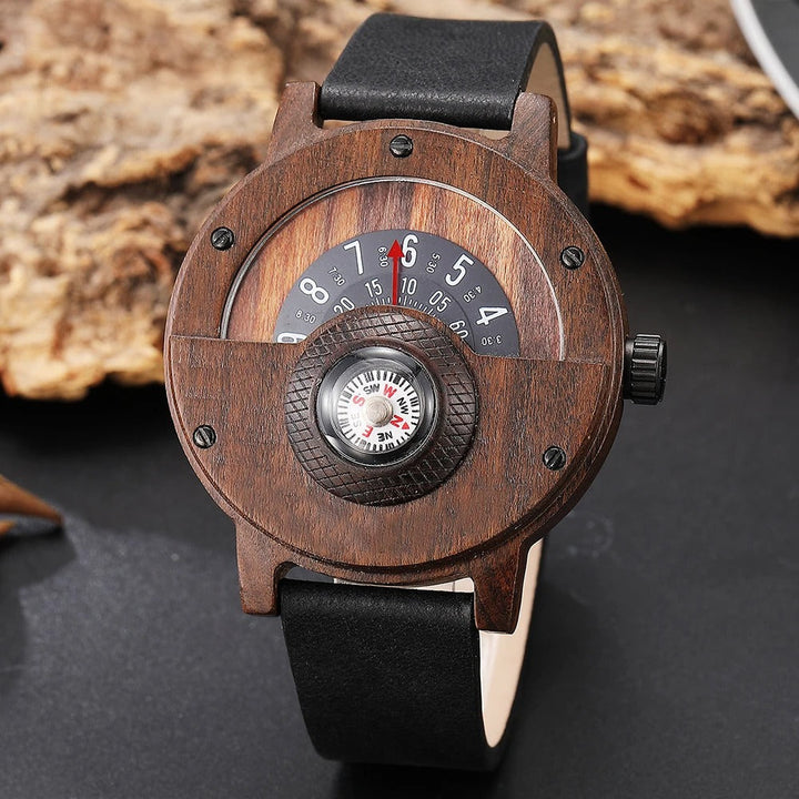 Rugged men's wood & leather watch featuring a precise quartz movement and integrated compass.