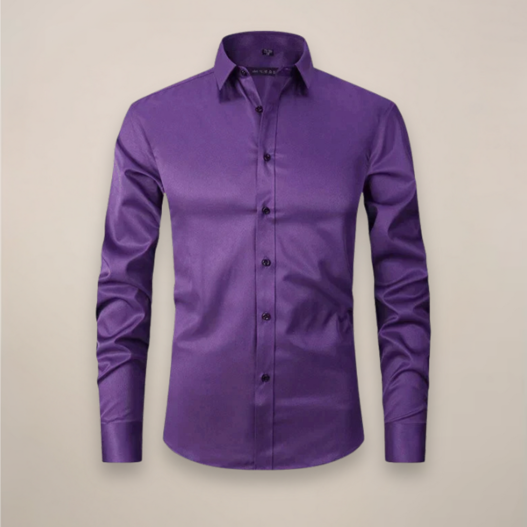 Men's wrinkle-free long-sleeve dress shirt, classic fit, for an elegant and timeless style.
