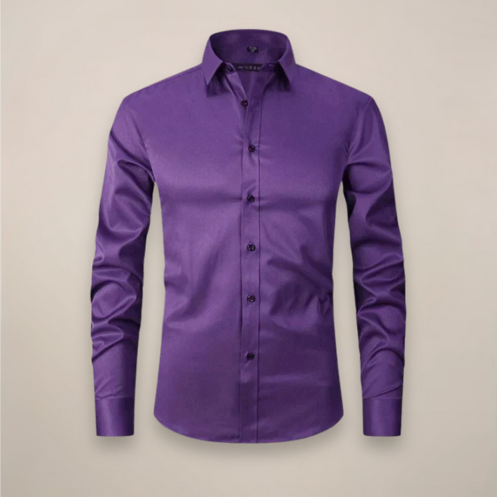 Men's wrinkle-free long-sleeve dress shirt, classic fit, for an elegant and timeless style.
