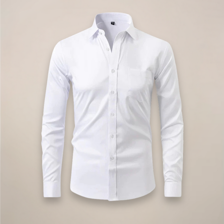 Effortless men's long-sleeve button-up shirt, wrinkle-free fabric for everyday fashion.