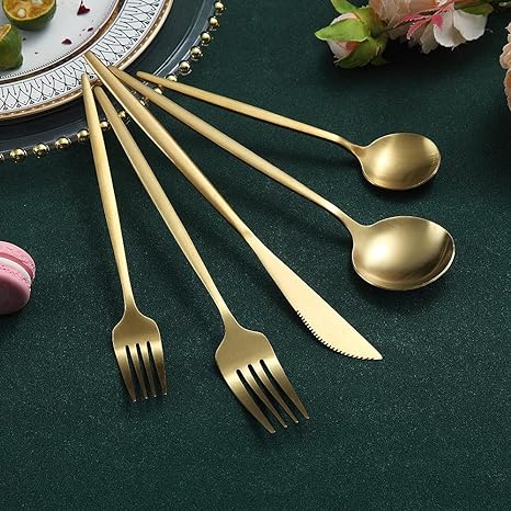 Minimalist rose gold dining cutlery, enhancing your home decor effortlessly.