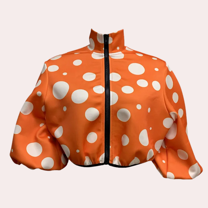 Versatile women's modern short jacket, ideal for spring & fall. Casual everyday outerwear, stylish women's fashion.
