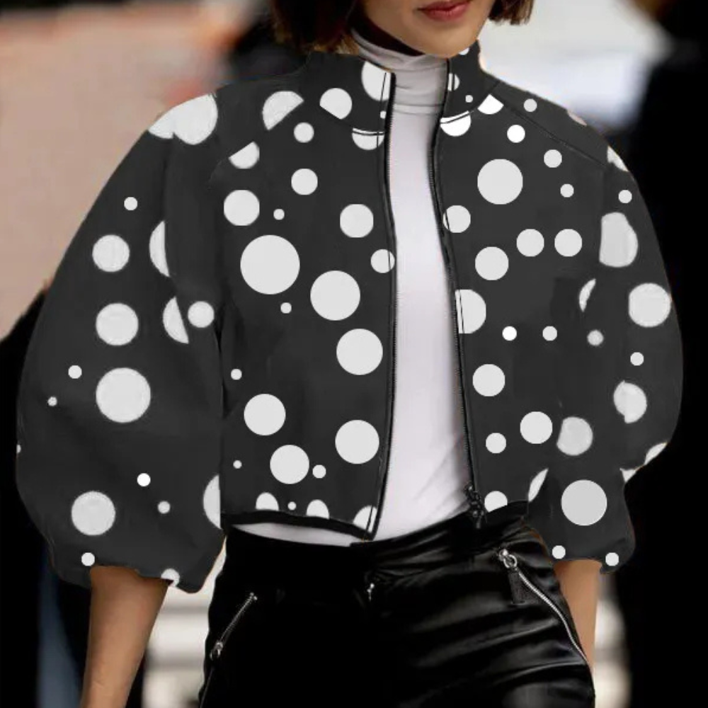 Stylish women's modern short coat, versatile for everyday wear. Perfect casual outerwear for spring & fall.