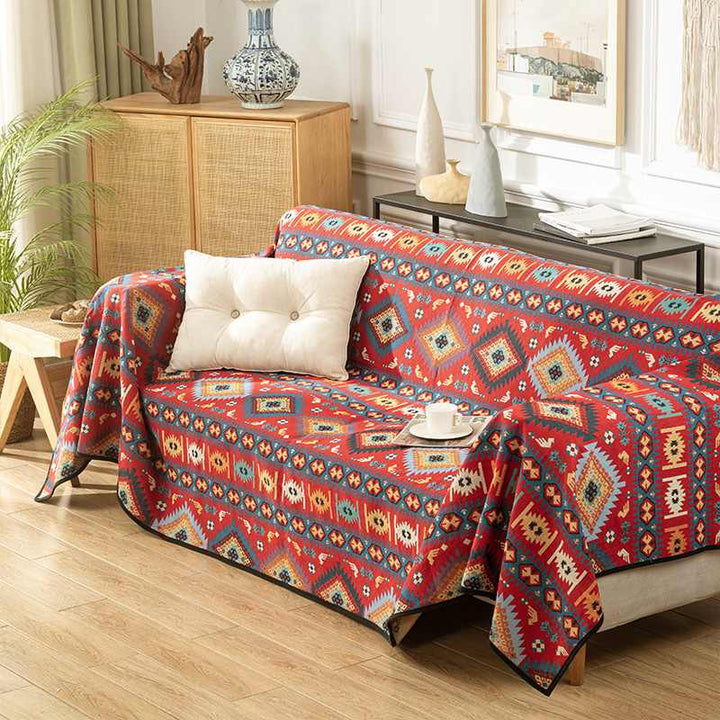 Home decor essential: jacquard couch cover doubles as a stylish throw blanket, adding texture.