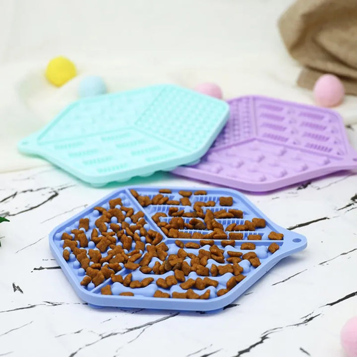 Non-slip silicone pet feeding mat, blue, for dogs & cats, durable & easy to clean