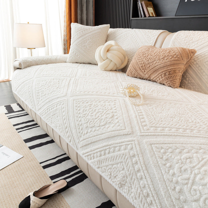Jacquard Nordic pattern on a plush non-slip couch cover, durable and pet-friendly