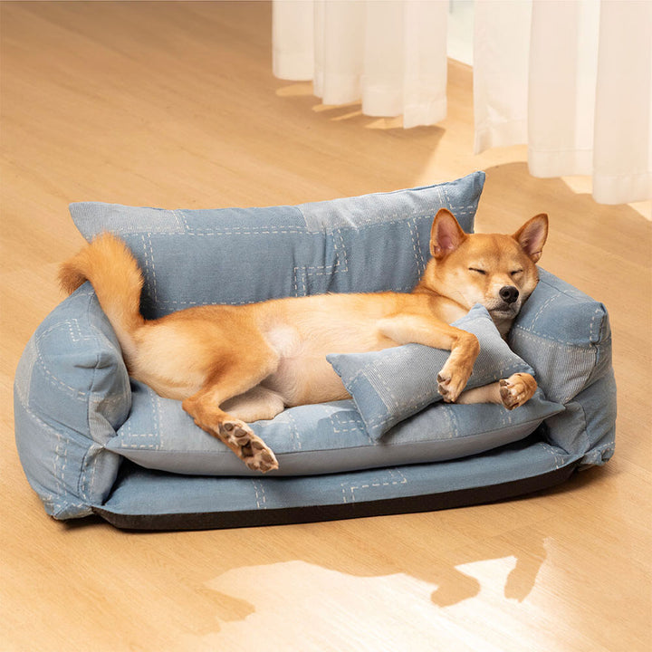 Pet B-XL sofa bed featuring a durable denim look and a lambswool layer for warmth and coziness