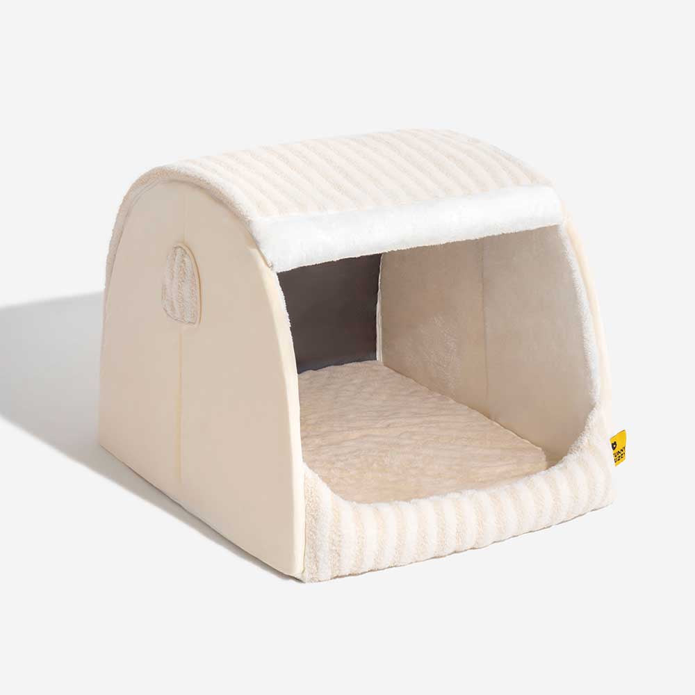 Washable striped pet bed, ensuring a hygienic sleeping surface