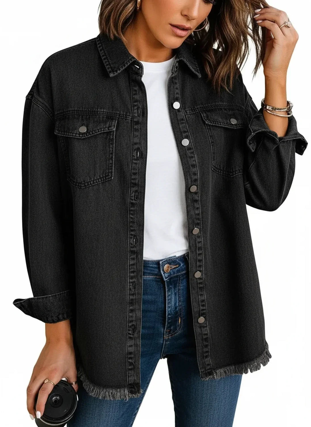 Effortless women's shirt jacket, oversized and perfect for casual chic layering. Trendy fringe hem detail.