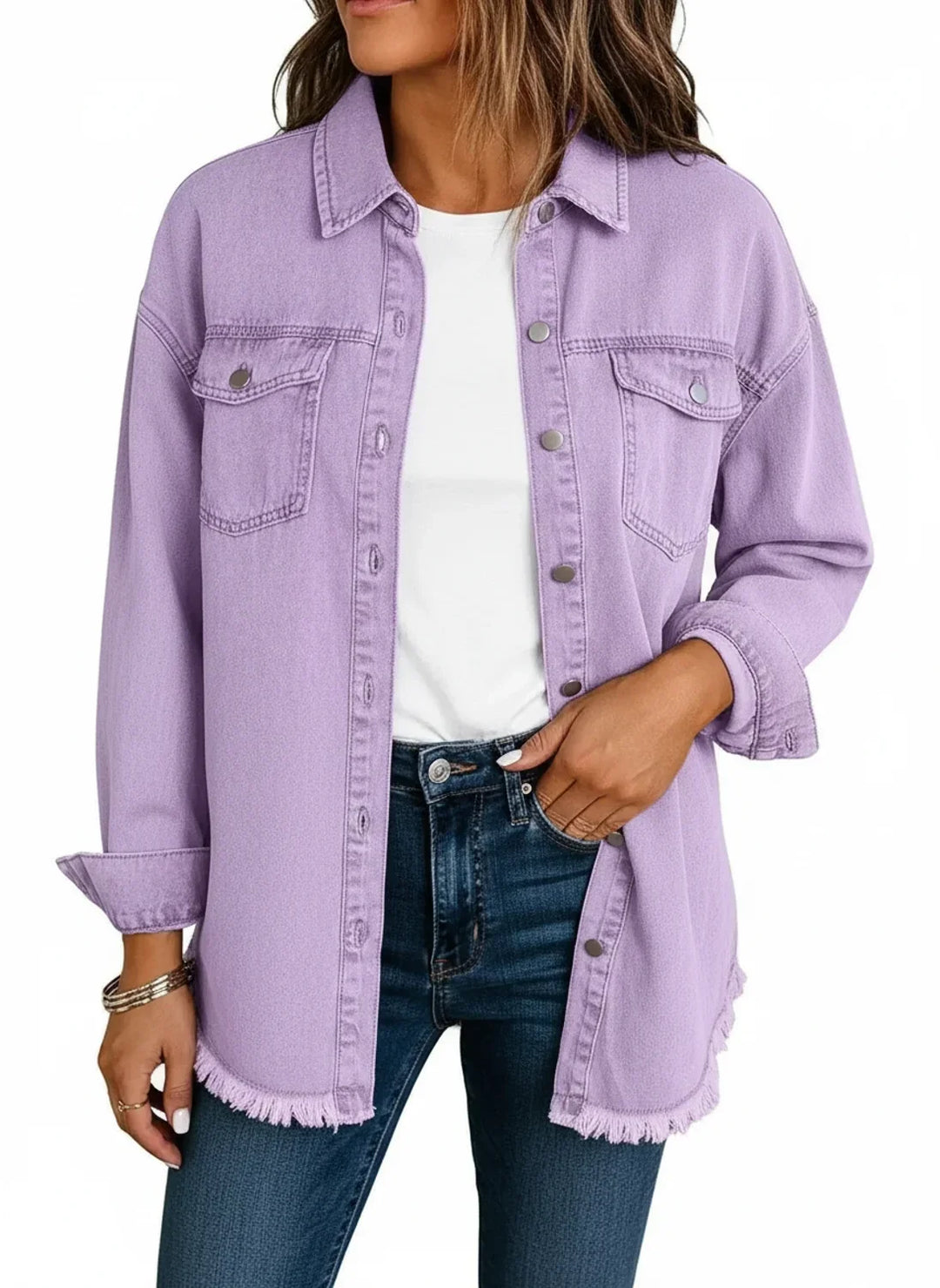 Effortless women's oversized jacket with fringe hem. A versatile shirt jacket for stylish layering.