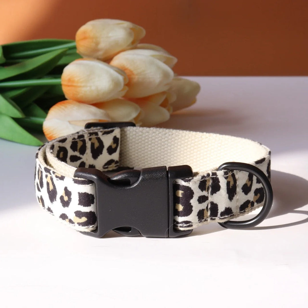 Customized nylon dog collar with leopard print, adjustable for comfort