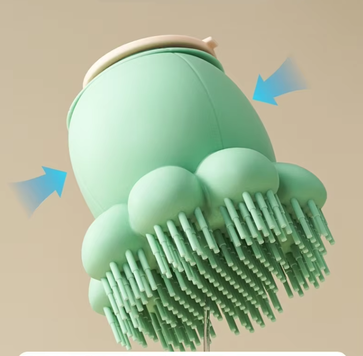 Pet care silicone brush with shampoo dispenser, perfect for deep cleaning and detangling pet fur