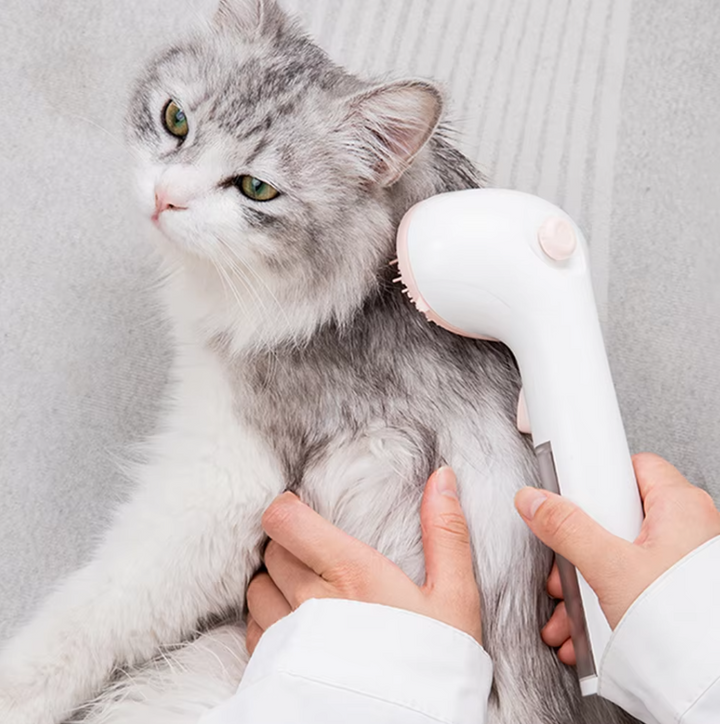 Pet dry foam brush with integrated dispenser for gentle pet grooming, ideal for sensitive skin.