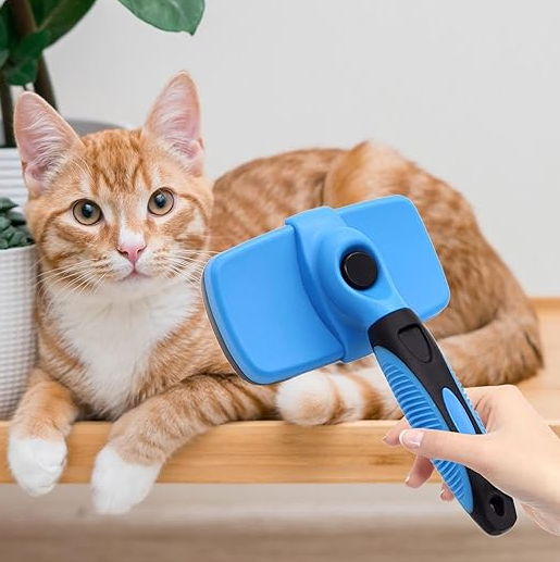 Self-cleaning slicker brush, pet nail clippers, & detangling comb in pet grooming kit