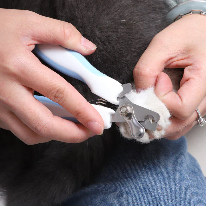 Pet nail clippers with safety lock and built-in file for safe dog & cat grooming.