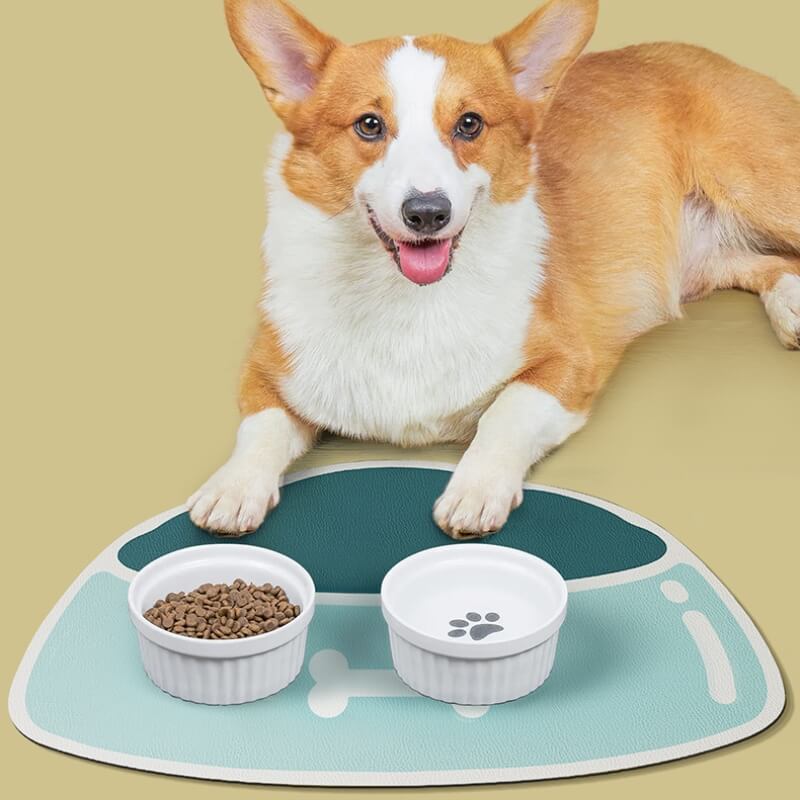 Pet Quick-Dry Absorbent Non-Slip Feeding Mat for dog & cat bowls, gray, top view