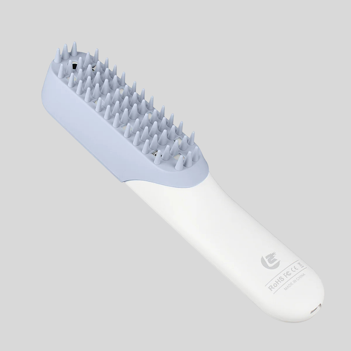Soft silicone pet brush for cats and dogs, effective grooming and massage tool