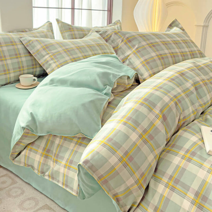 Breathable plaid and color block sheet set made of polyester, ideal for enhancing home bedroom decor