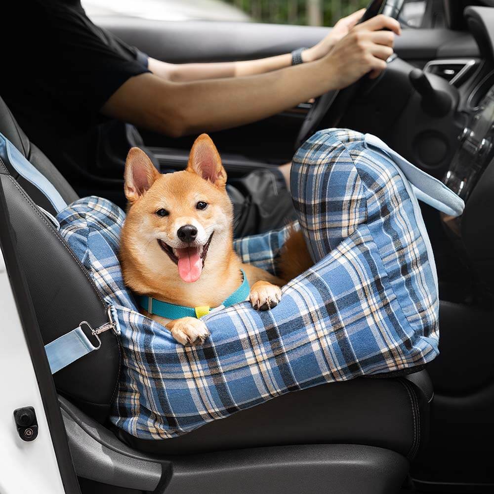 Vehicle pet safety seat: plaid dog car seat for small dogs, portable and cozy.