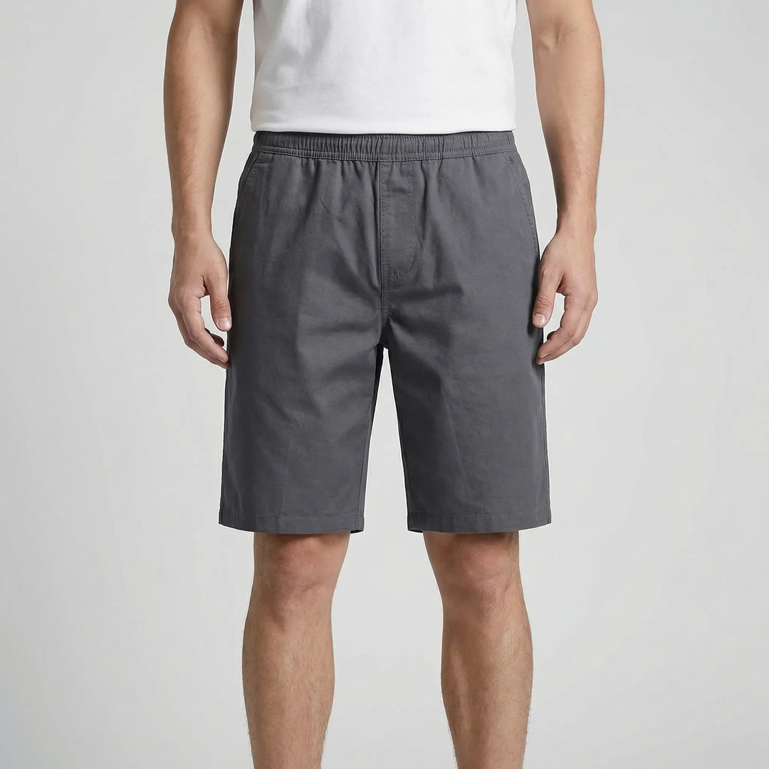 Enjoy summer comfort in these men's plus size casual streetwear shorts with a relaxed fit & elastic waist.