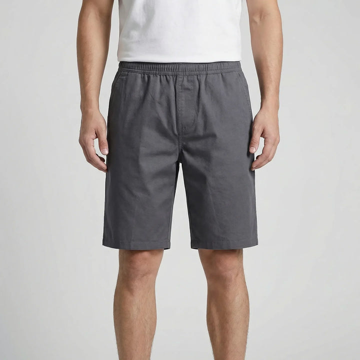 Enjoy summer comfort in these men's plus size casual streetwear shorts with a relaxed fit & elastic waist.