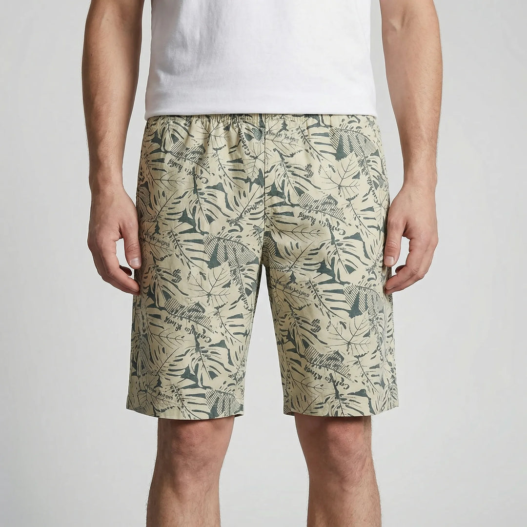 Everyday plus size men's shorts, relaxed fit, knee-length, casual streetwear style, with an elastic waist.