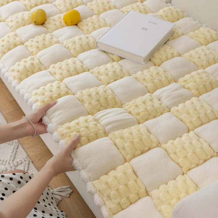 Elegant plush dog mat, colorful sofa protector, non-slip pet furniture cover for living room