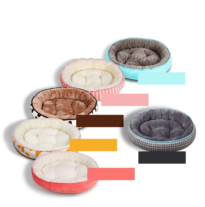 Washable dog bed in polka dots, soft and comfortable, a cozy pet accessory for sleep