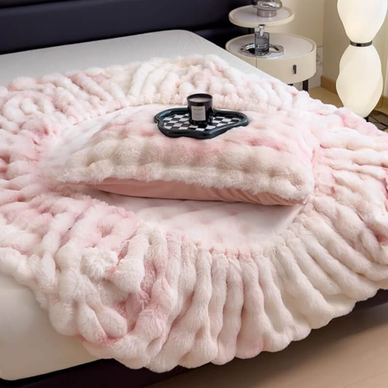 Hypoallergenic faux rabbit fur fitted mattress protector for deep sleep