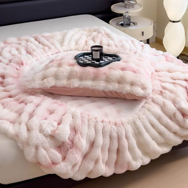 Hypoallergenic faux rabbit fur fitted mattress protector for deep sleep