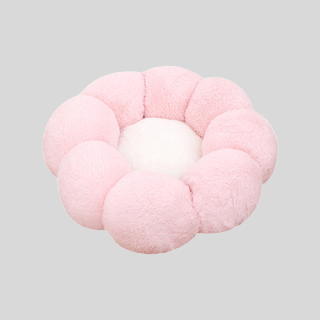 New flower petal cat bed, soft plush material for a comfortable nap