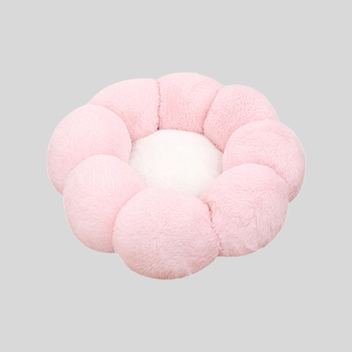 New flower petal cat bed, soft plush material for a comfortable nap