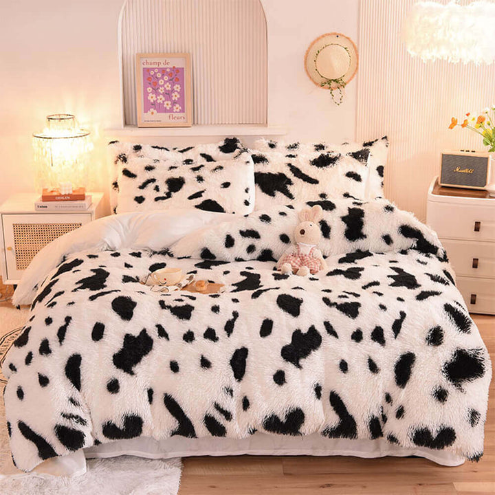 Plush gradient flannel bedding, soft and cozy for your bedroom decor