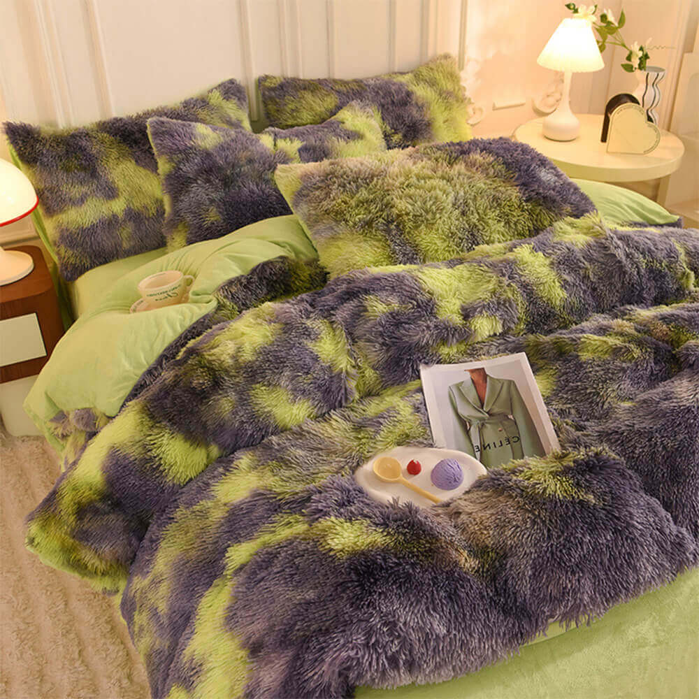Warm gradient flannel bedding set, luxurious plush feel for cozy winter