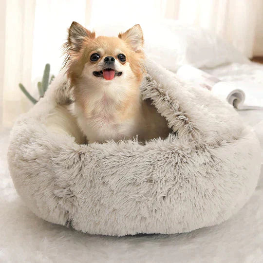 Textured image of the faux fur, emphasizing the softness and warmth of the anti-anxiety pet bed.