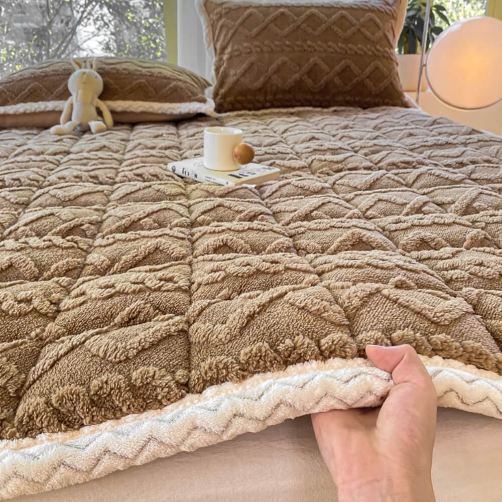 Non-slip mattress topper with a cozy plush jacquard surface, ideal for adults seeking better bedroom comfort