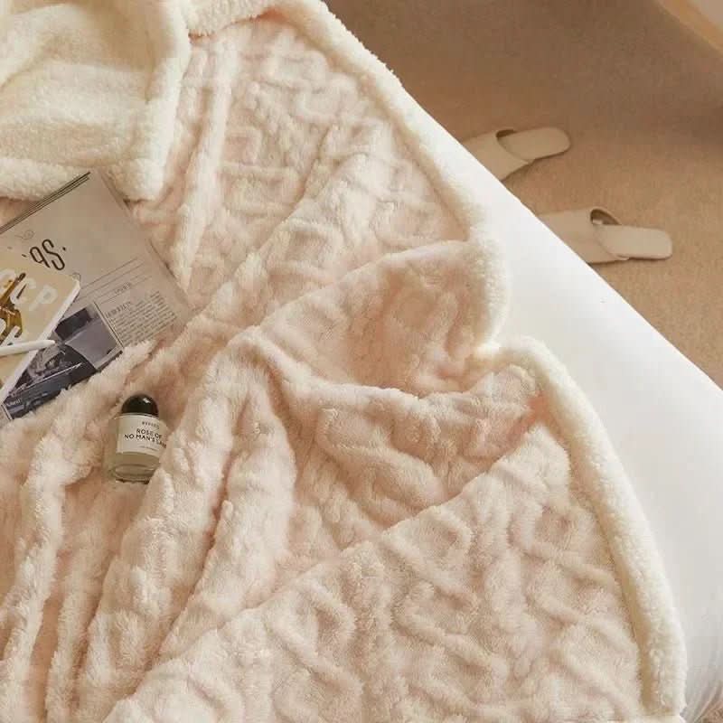 Easy care lambswool & microfiber blanket. Plush, soft throw for cozy bedroom comfort & winter warmth.