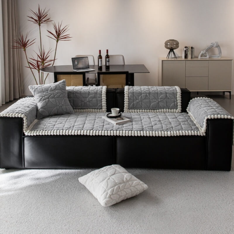 Soft plush leaf pattern couch cover, non-slip & pet-friendly, for living room furniture