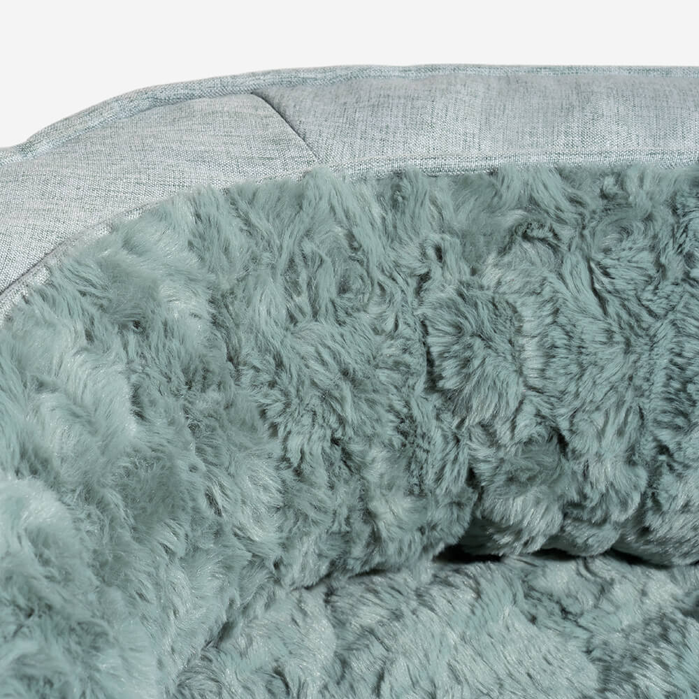 High-quality orthopedic pet bed, fluffy and warm, ideal for dogs needing joint support.