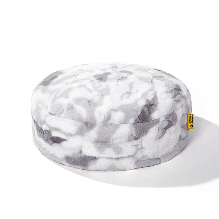 Luxury pet bed, round and fluffy, a cozy haven for your furry friend.