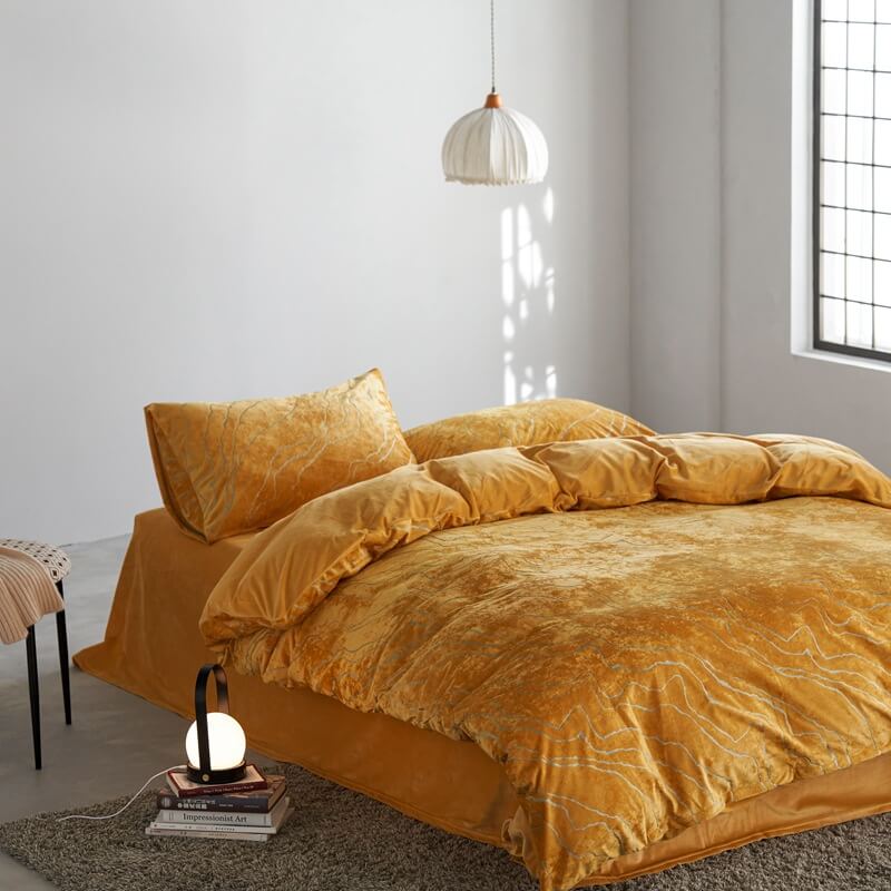 Velvet soft anti-static suede bed sheet set, ideal for a luxury bedding upgrade