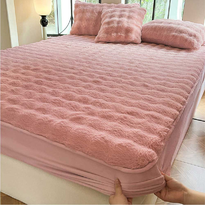 A range of colors for the plush velvet fitted sheet and pillowcases, highlighting options for any home bedding.