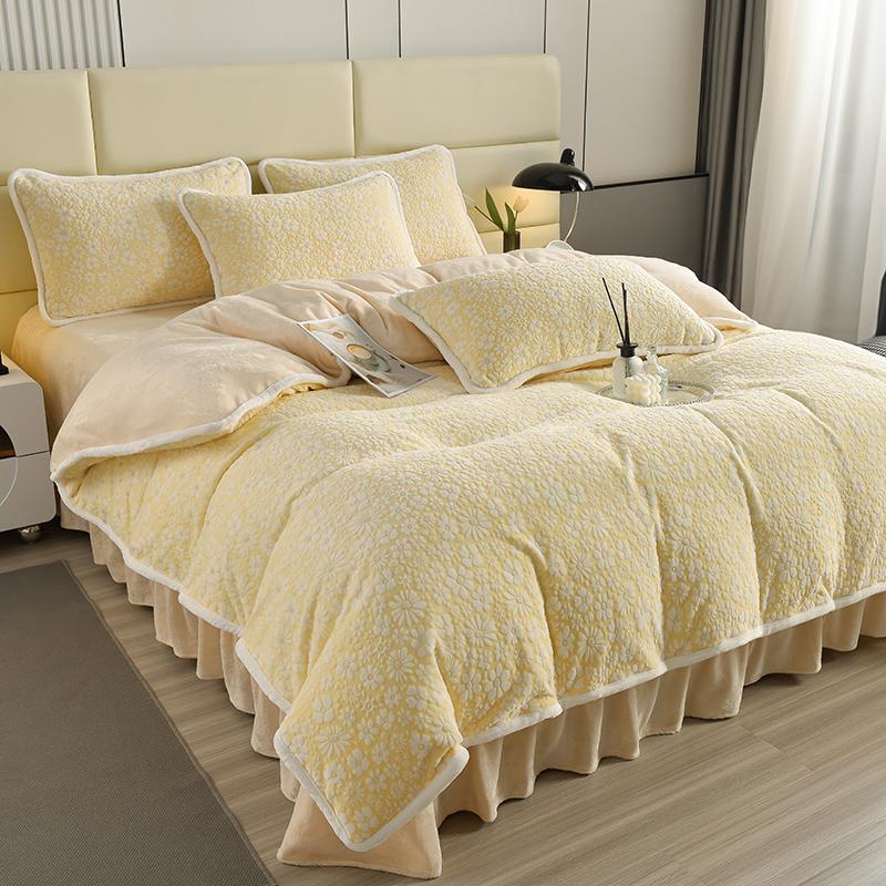 Plush velvet floral carved bedding set in rich color, perfect for luxury bedroom decor